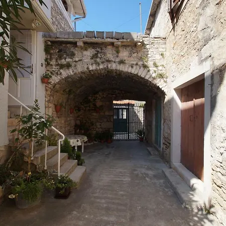Apartmani Vela Luka Апартаменты *
