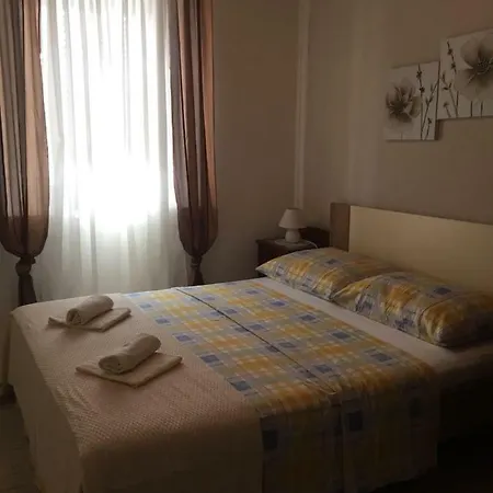 Apartmani Vela Luka Вела-Лука